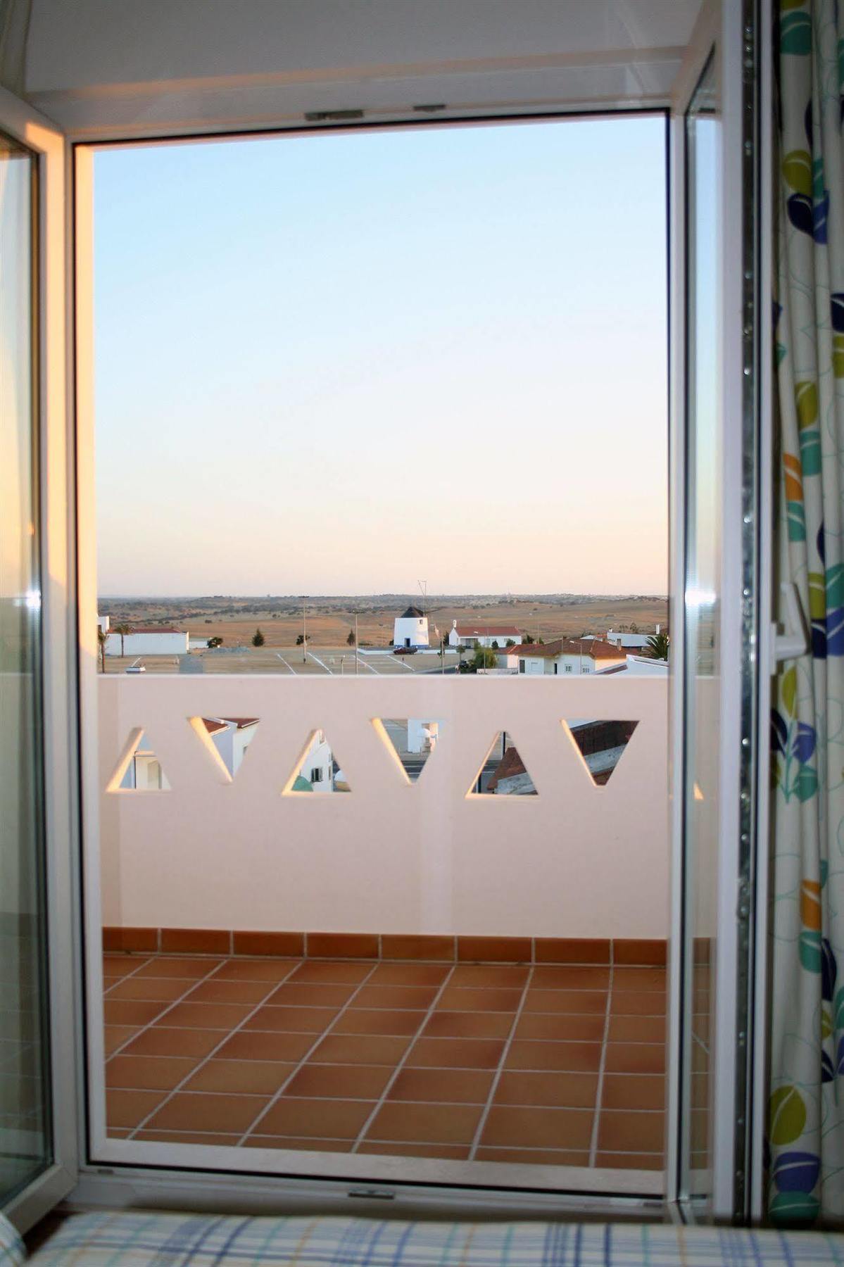 Hotel Vila Verde Castro Verde Eksteriør bilde